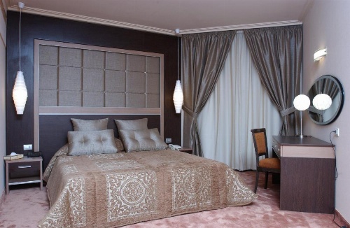 Regency Palace Hotel image 39